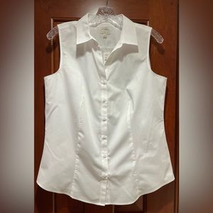 Sleeveless Button Blouse